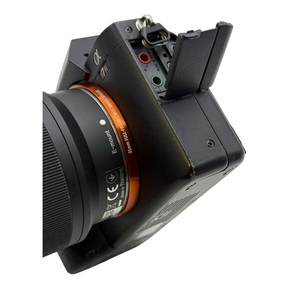 Sony Alpha A7R II Digital Camera with FE- 28-70mm (See Desc) 2 Batteries Charger - Picture 12 of 14